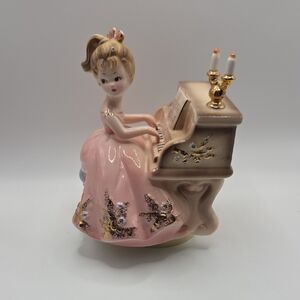 Josef Originals Music Box. Tammy At The Piano. Vintage 1950's
